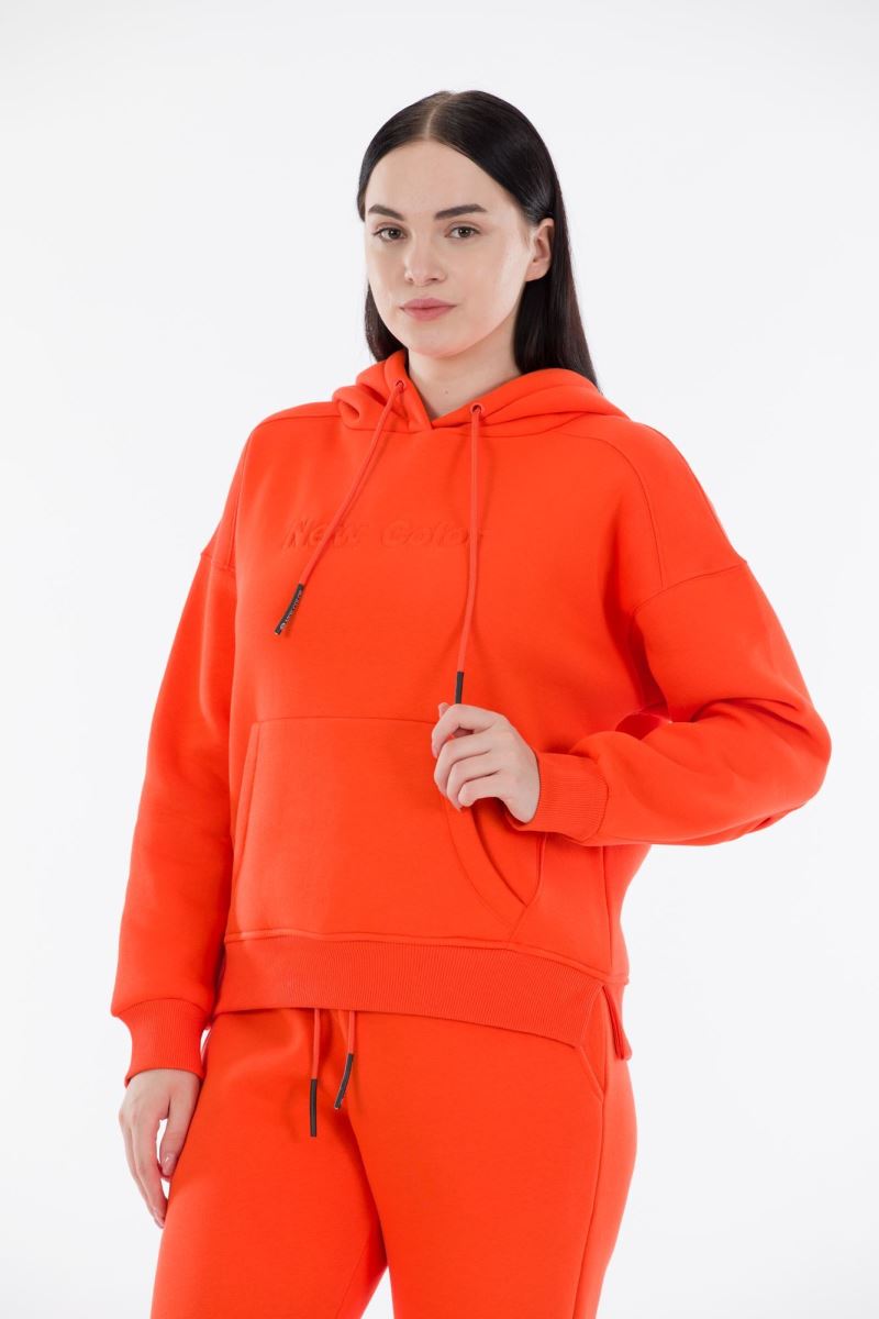 THREE YARN  TRACKSUIT