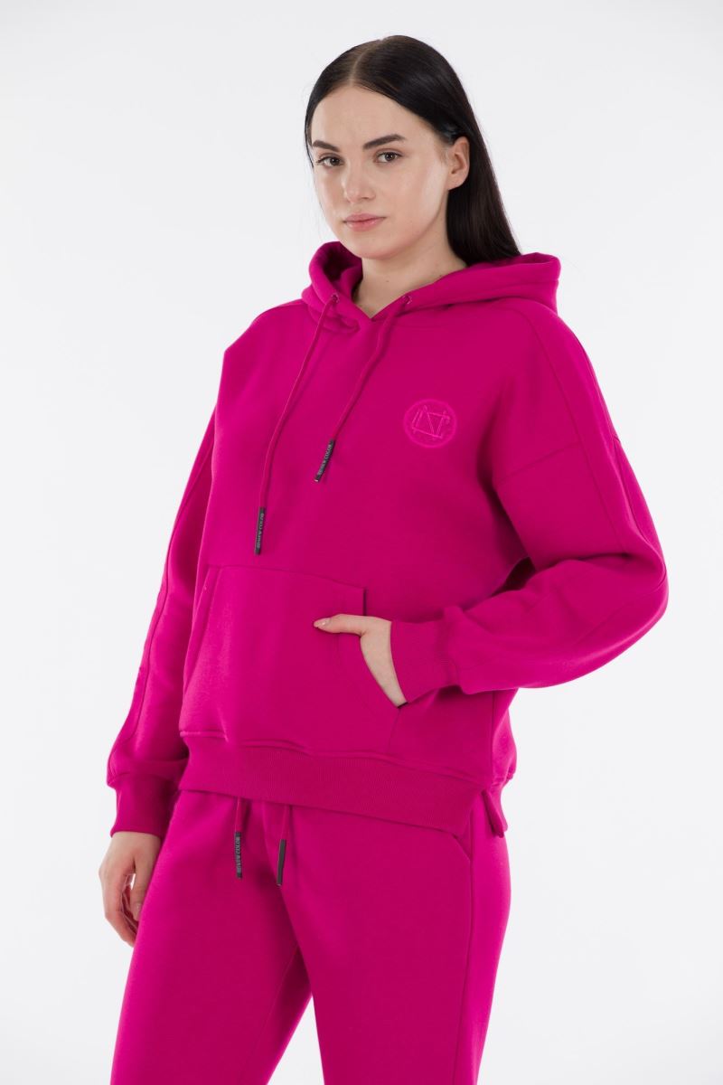 THREE YARN  TRACKSUIT