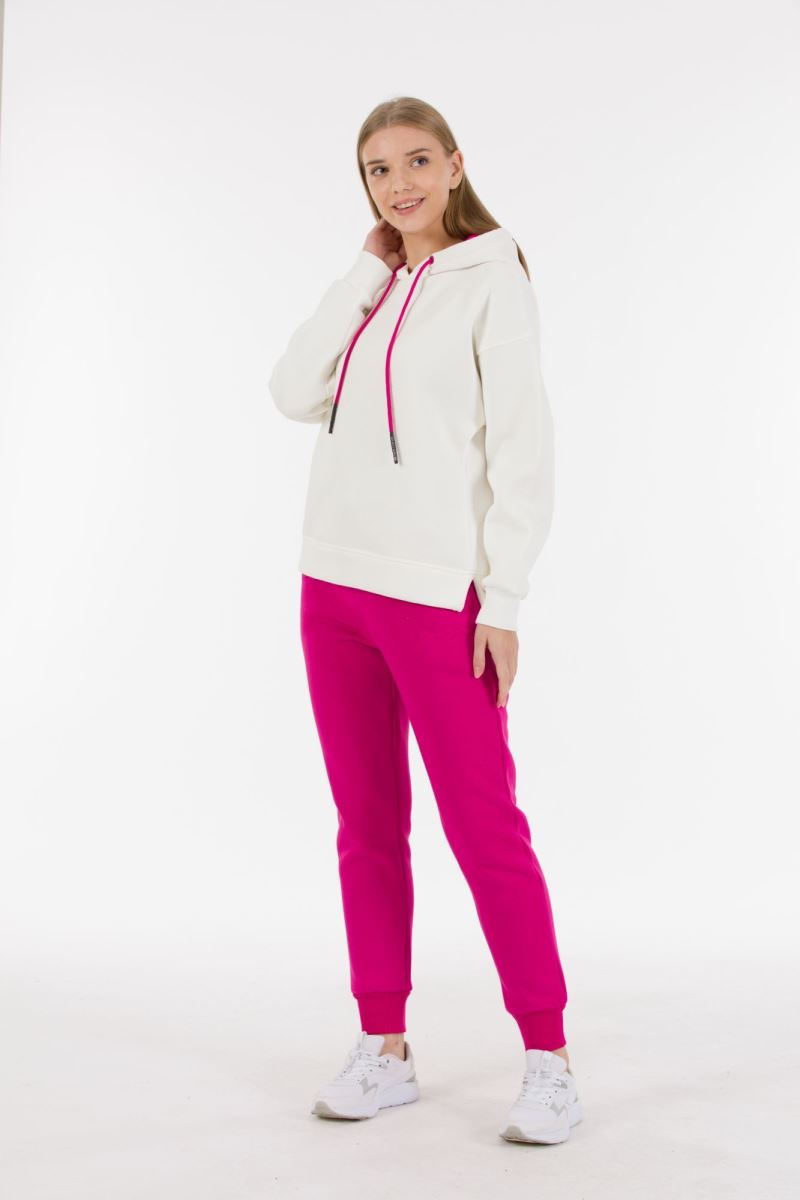 THREE YARN  TRACKSUIT