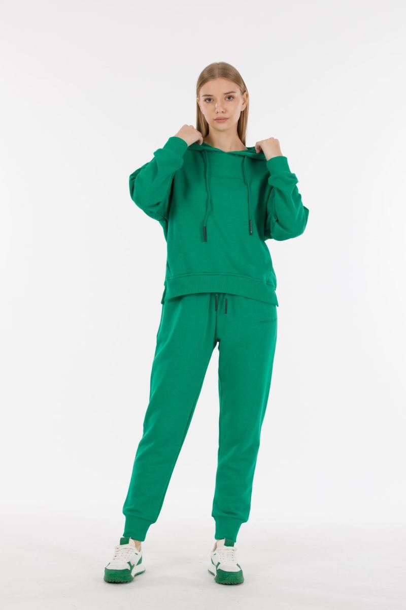 THREE YARN  TRACKSUIT