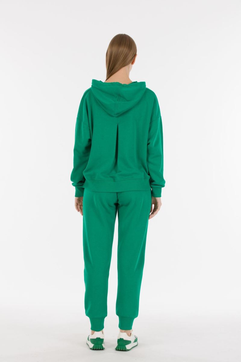 THREE YARN  TRACKSUIT