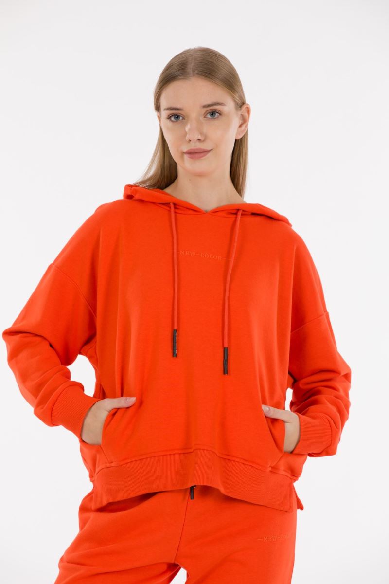 THREE YARN  TRACKSUIT
