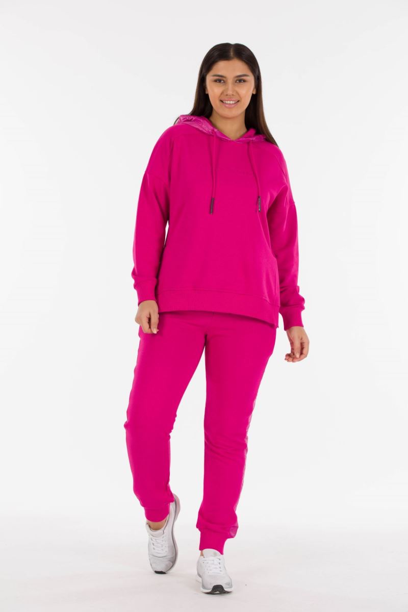 THREE YARN  TRACKSUIT