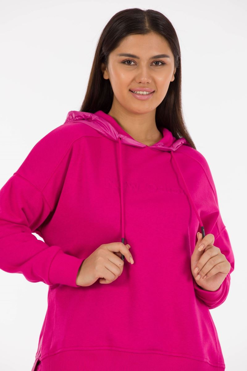 THREE YARN  TRACKSUIT