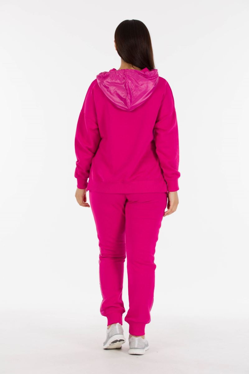 THREE YARN  TRACKSUIT
