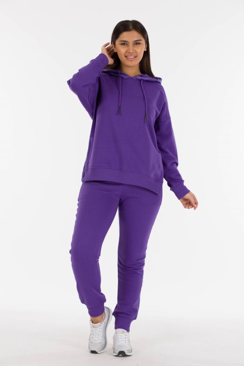 THREE YARN  TRACKSUIT
