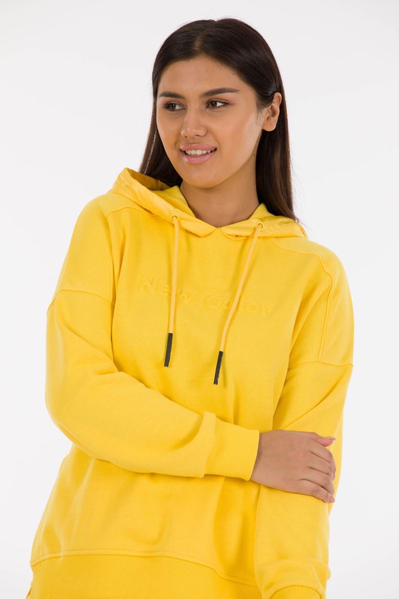 THREE YARN  TRACKSUIT