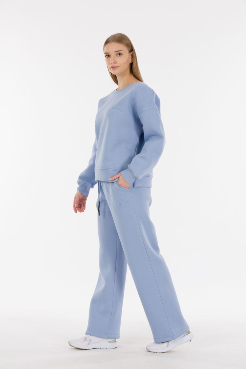 THREE YARN  TRACKSUIT