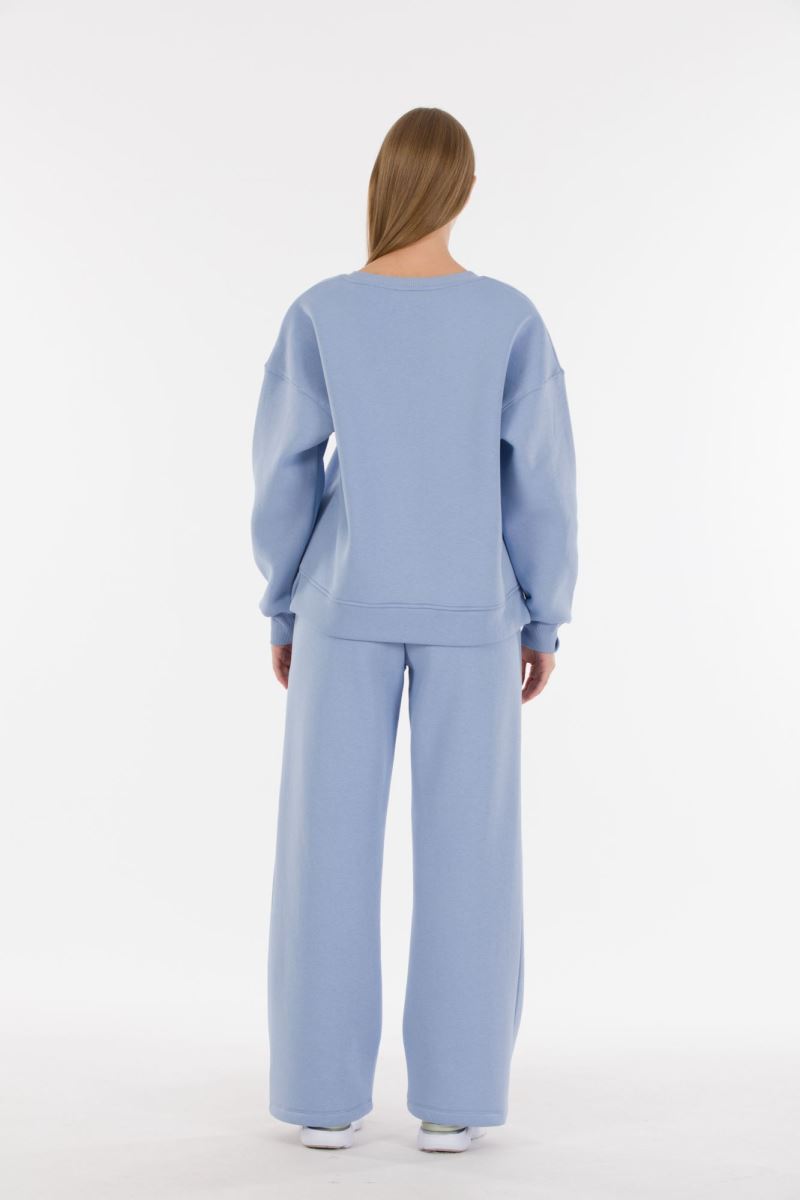 THREE YARN  TRACKSUIT