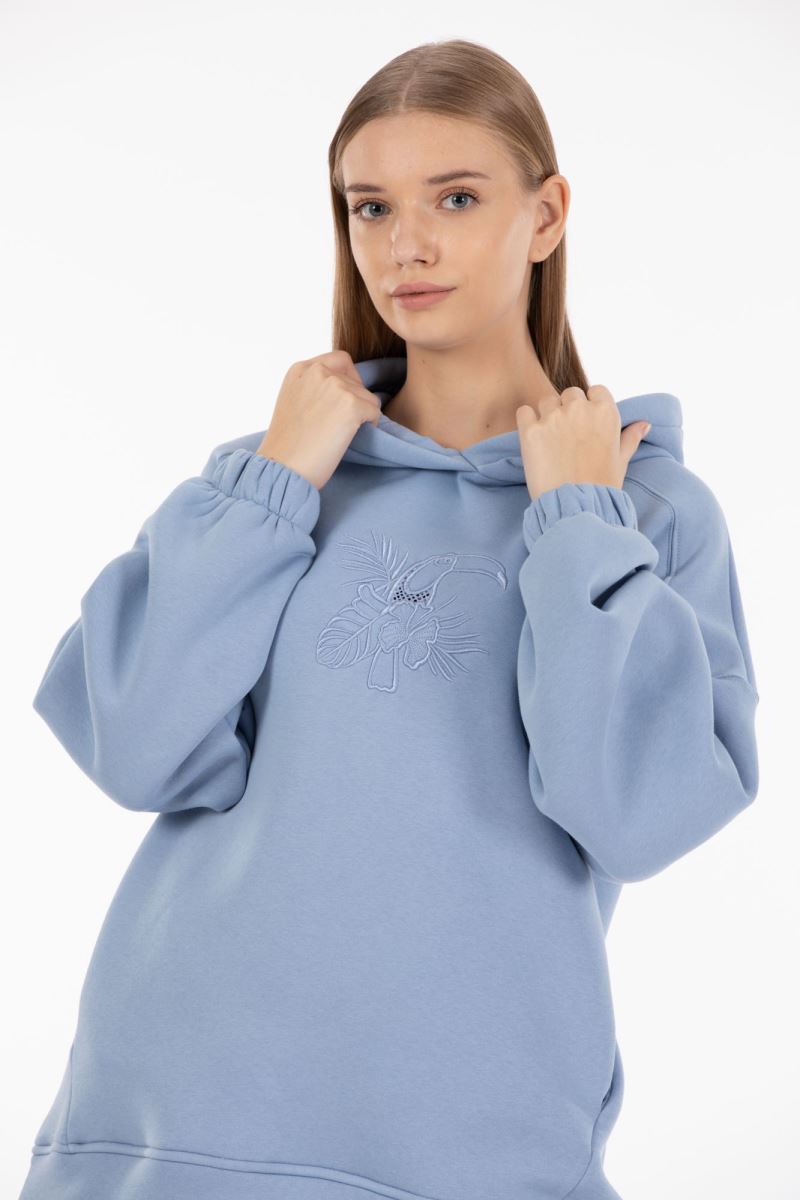 THREE YARN  TRACKSUIT