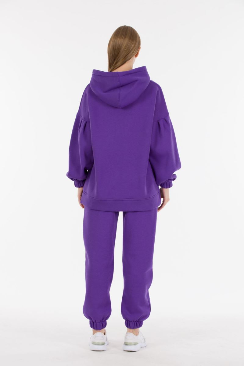THREE YARN  TRACKSUIT