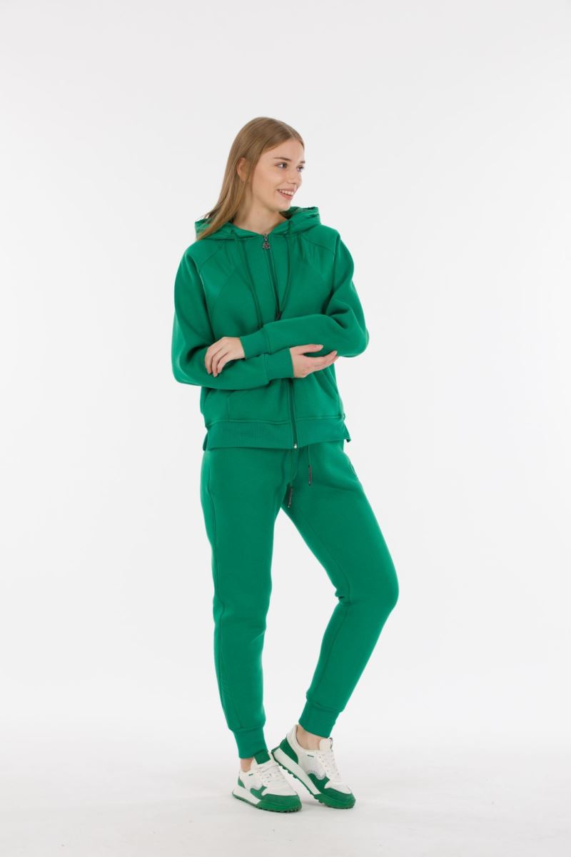 THREE YARN  TRACKSUIT