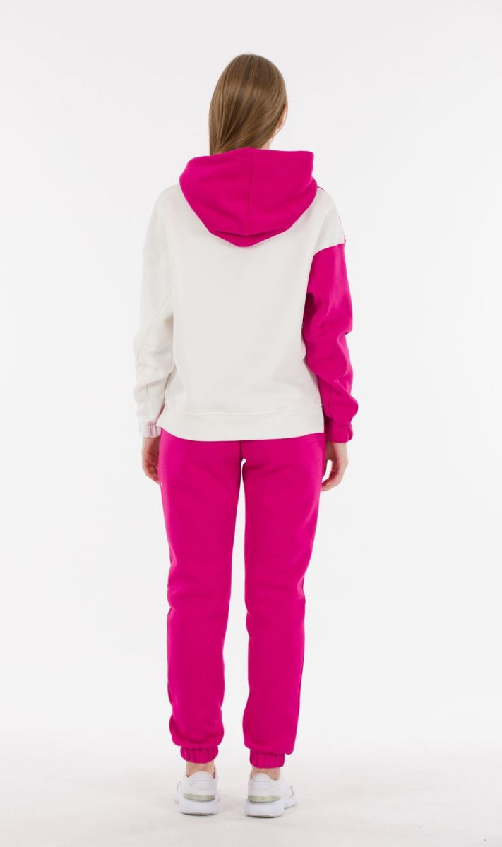 THREE YARN  TRACKSUIT