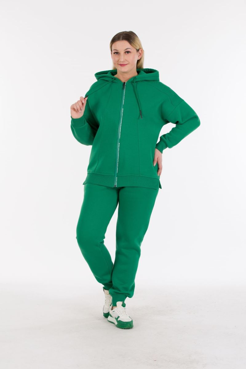 THREE YARN  TRACKSUIT