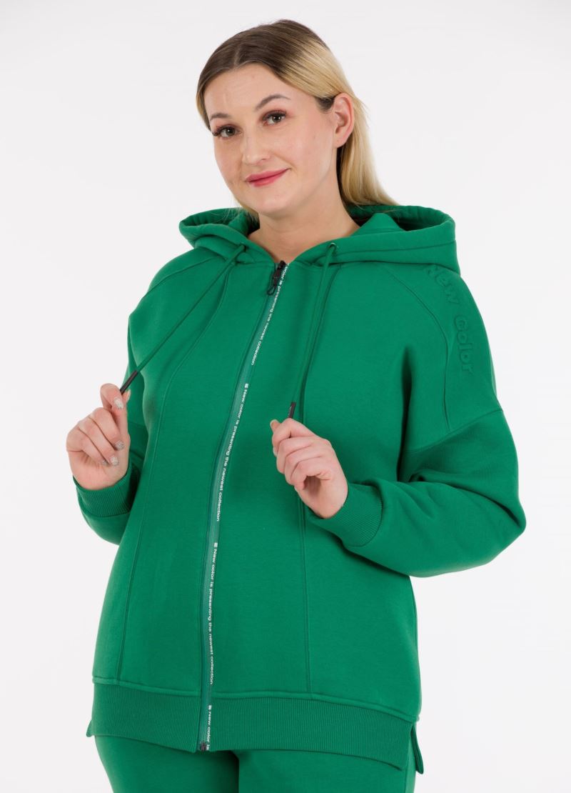 THREE YARN  TRACKSUIT