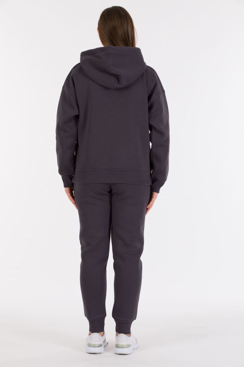 THREE YARN  TRACKSUIT