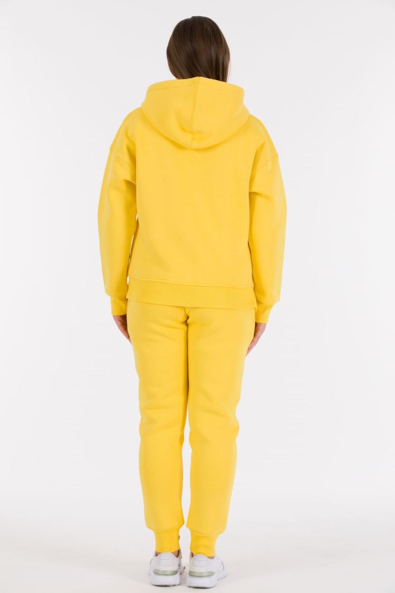 THREE YARN  TRACKSUIT