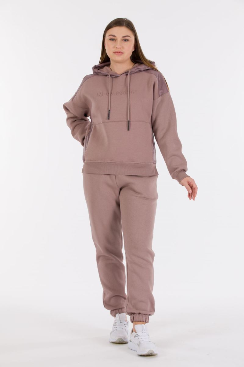 THREE YARN  TRACKSUIT