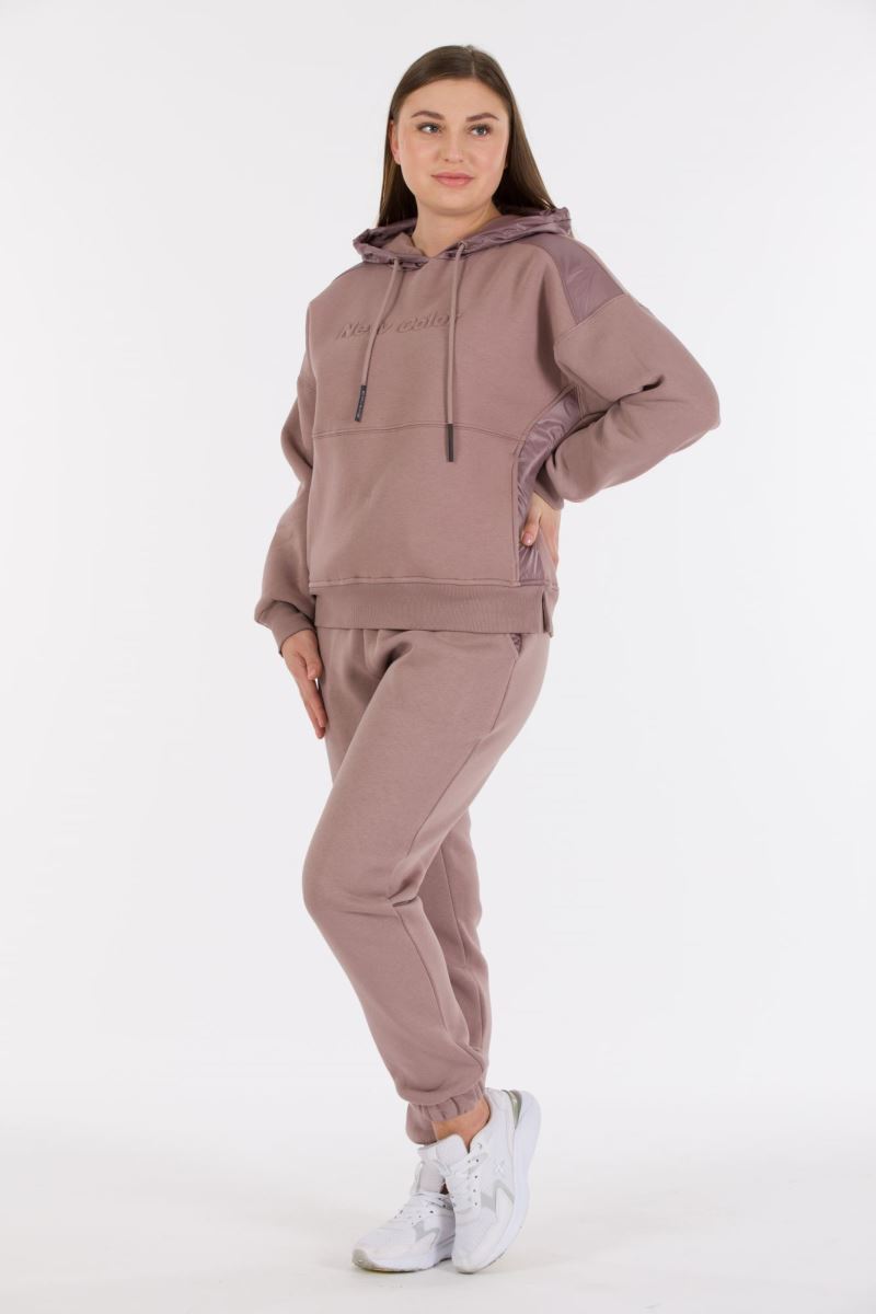 THREE YARN  TRACKSUIT