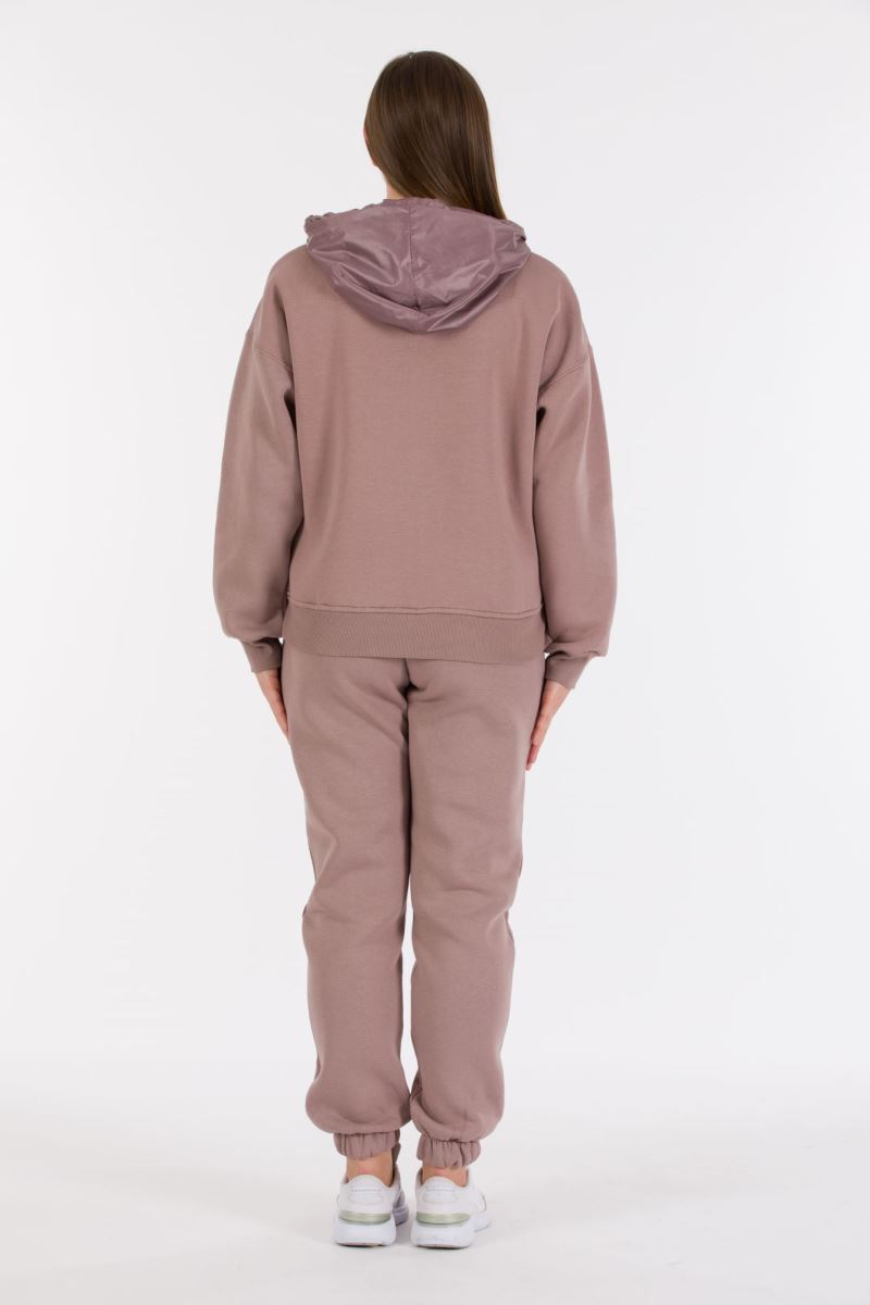 THREE YARN  TRACKSUIT