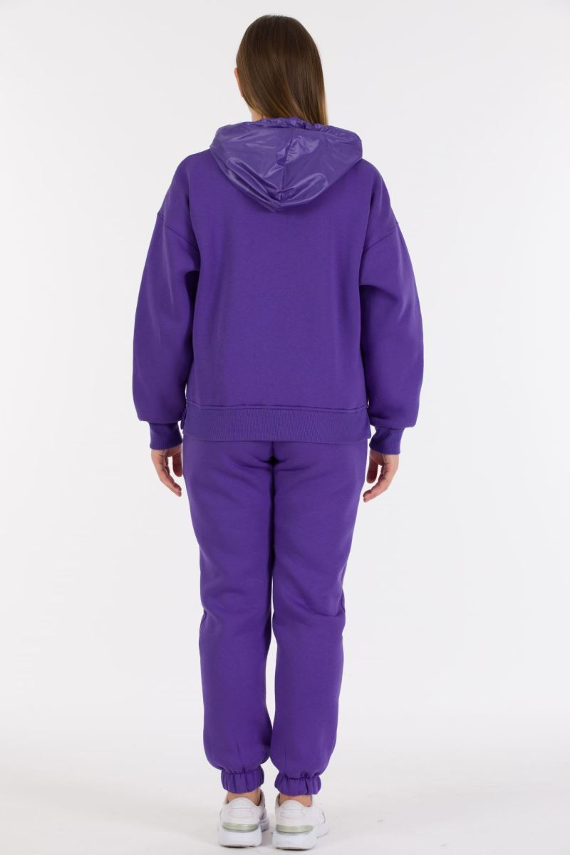 THREE YARN  TRACKSUIT