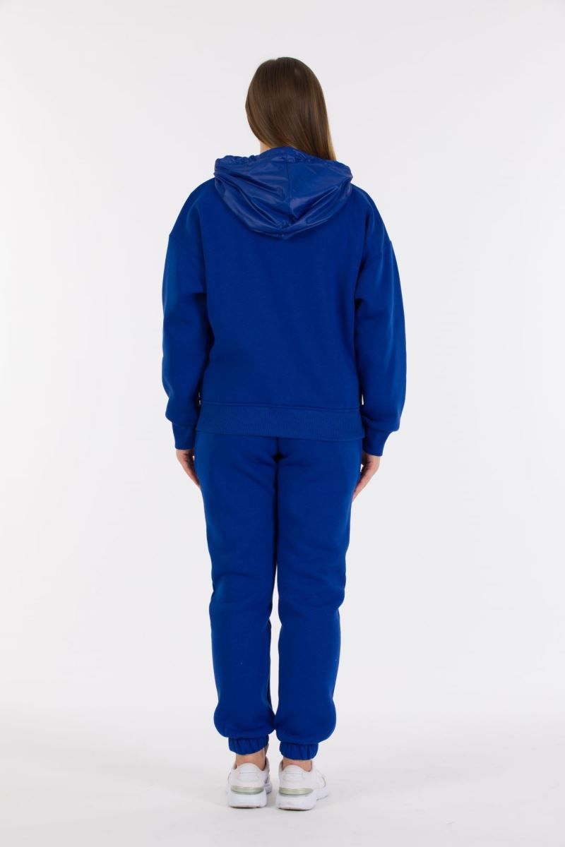 THREE YARN  TRACKSUIT