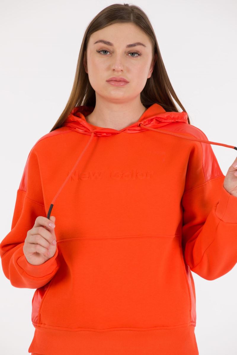 THREE YARN  TRACKSUIT