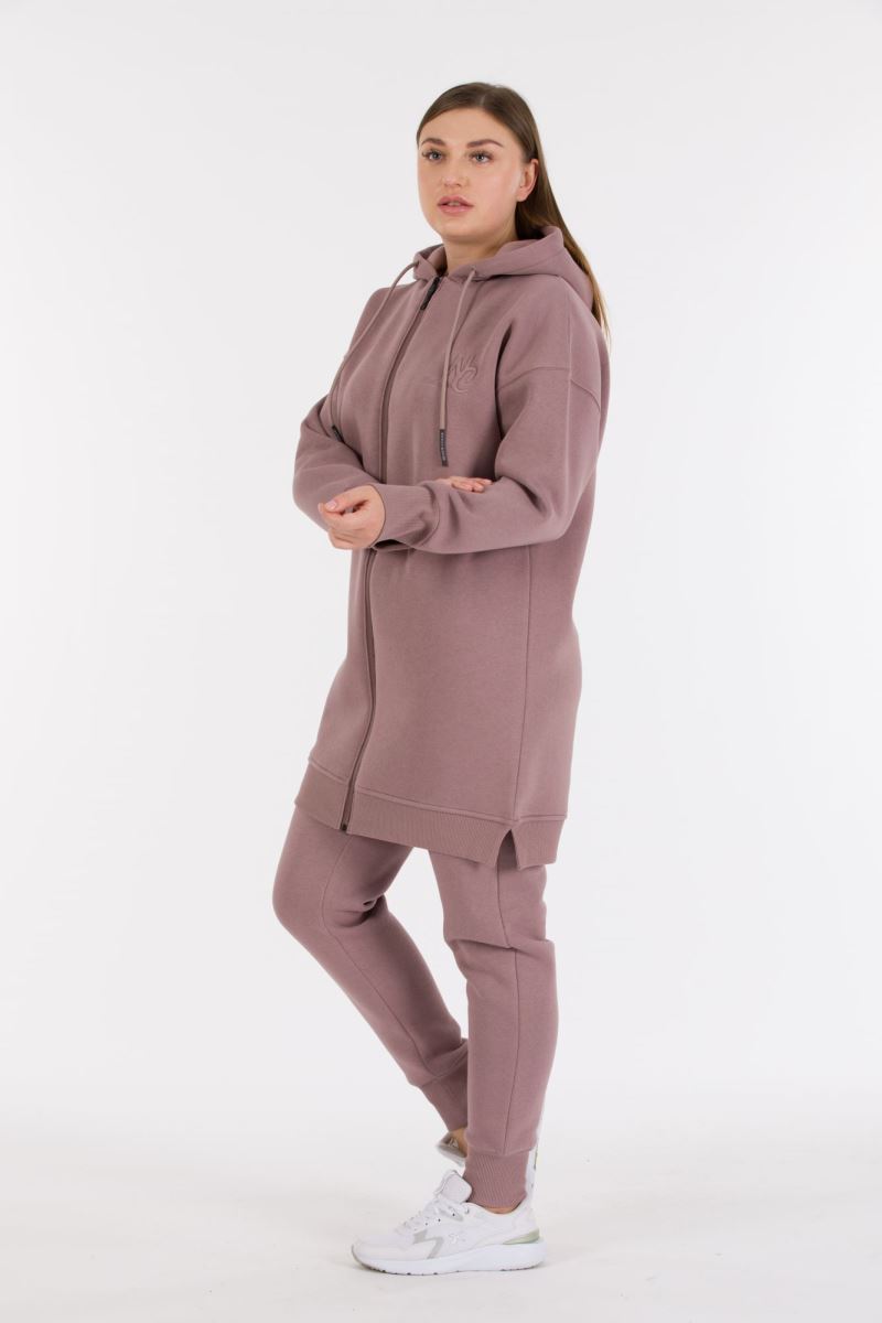 THREE YARN  TRACKSUIT
