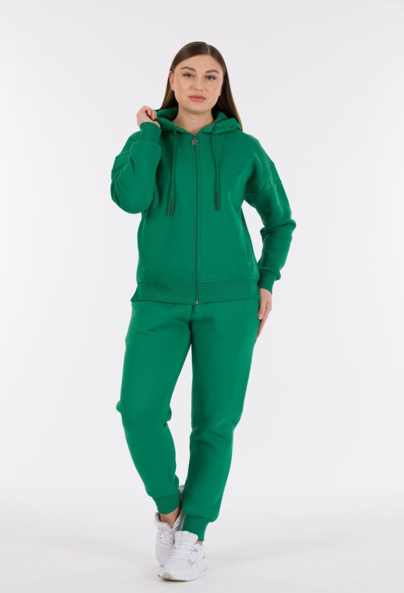 THREE YARN  TRACKSUIT