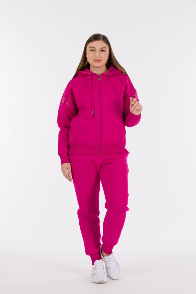 THREE YARN  TRACKSUIT