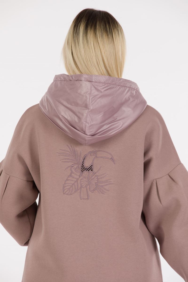 THREE YARN  TRACKSUIT