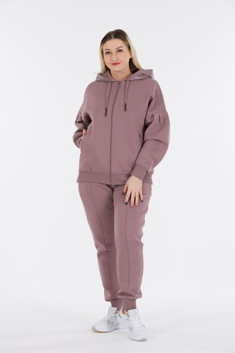 THREE YARN  TRACKSUIT