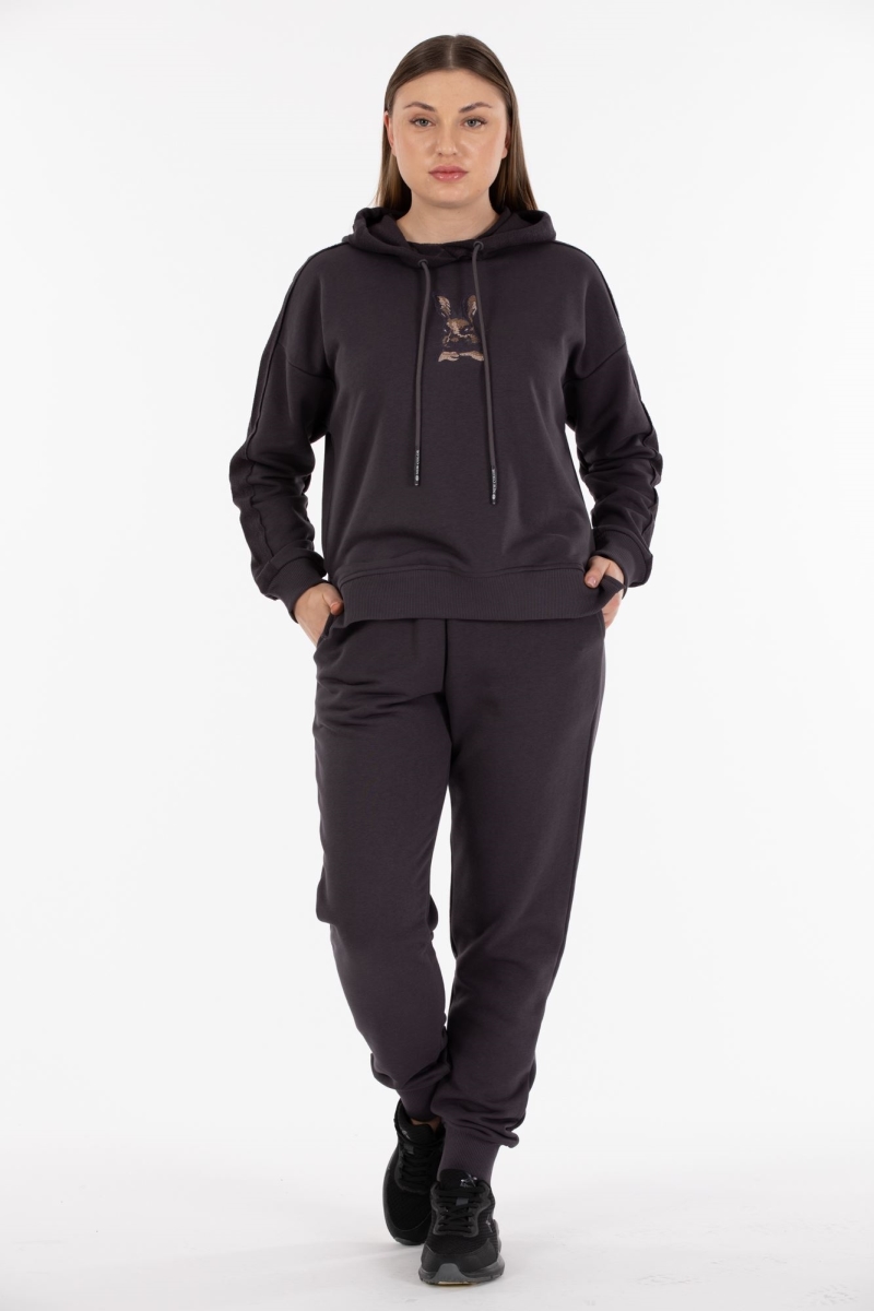 THREE YARN  TRACKSUIT
