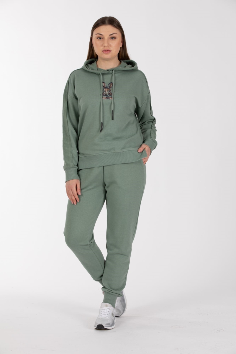 THREE YARN  TRACKSUIT