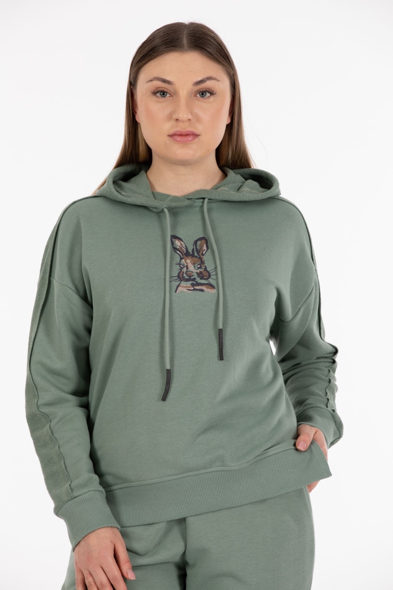 THREE YARN  TRACKSUIT