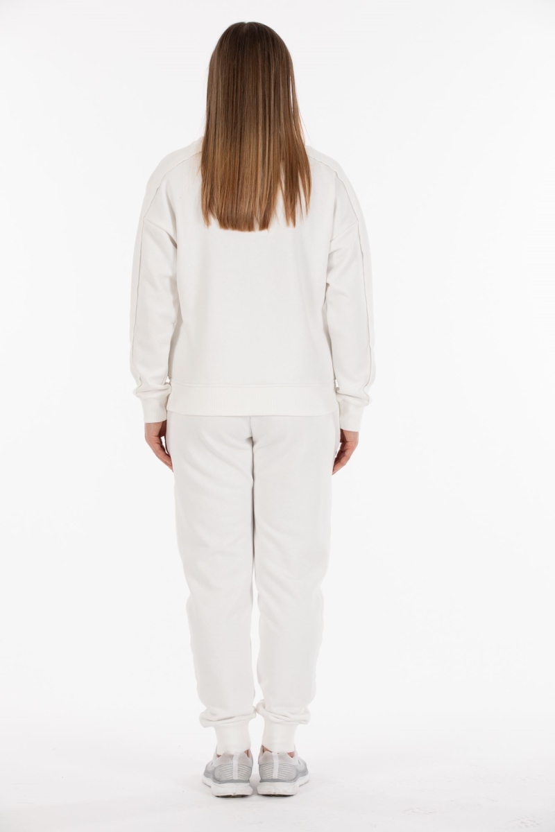 THREE YARN  TRACKSUIT
