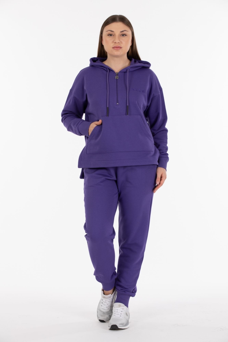 THREE YARN  TRACKSUIT