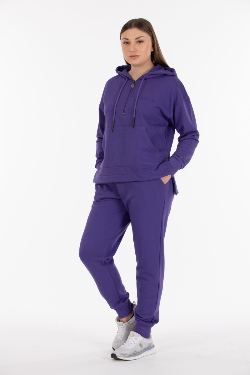 THREE YARN  TRACKSUIT