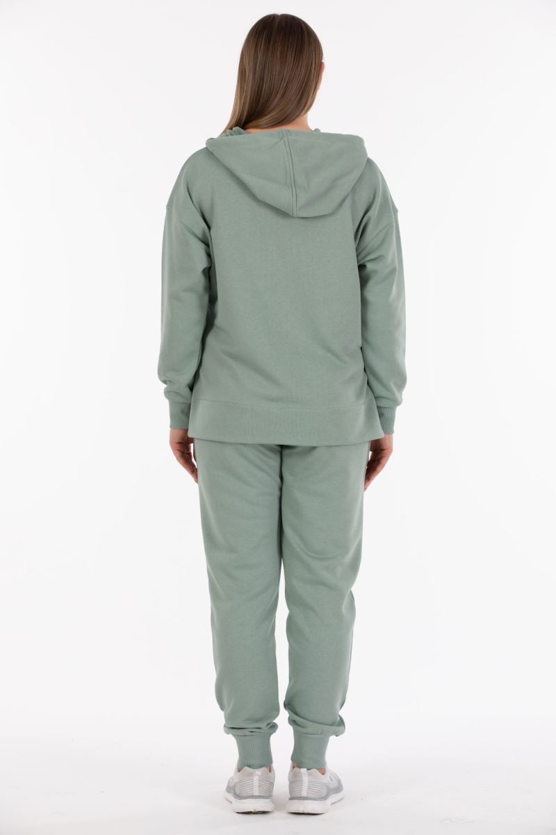 THREE YARN  TRACKSUIT
