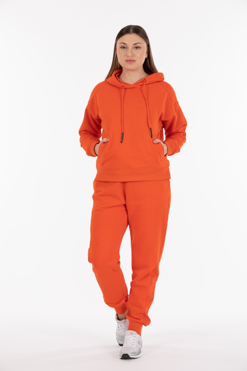 THREE YARN  TRACKSUIT