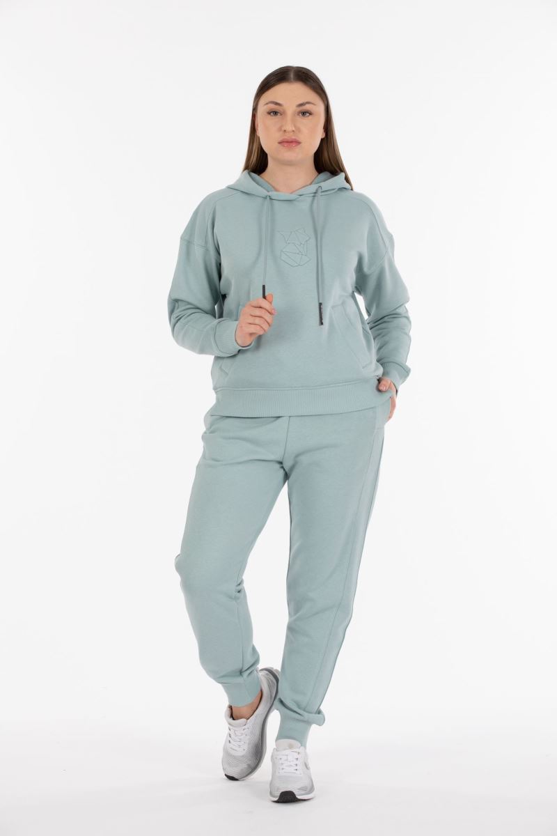 THREE YARN  TRACKSUIT