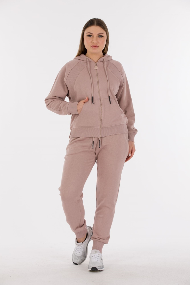 THREE YARN  TRACKSUIT
