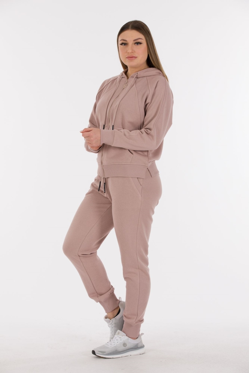 THREE YARN  TRACKSUIT