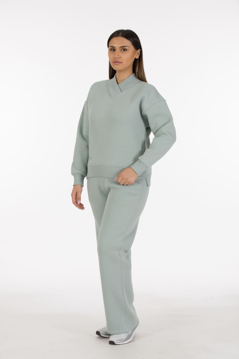 THREE YARN  TRACKSUIT