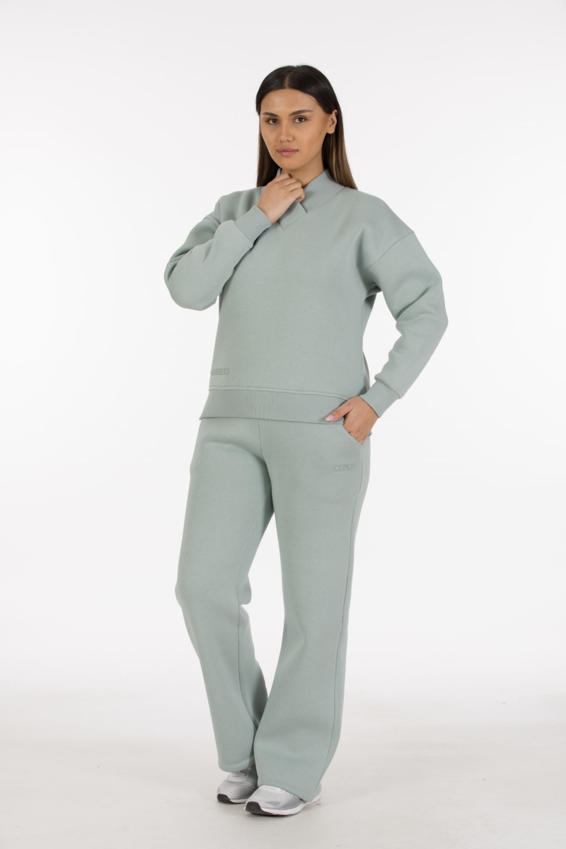 THREE YARN  TRACKSUIT