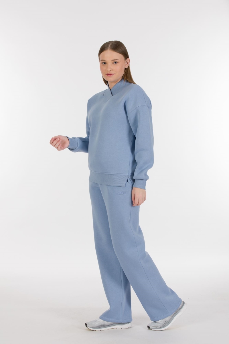 THREE YARN  TRACKSUIT