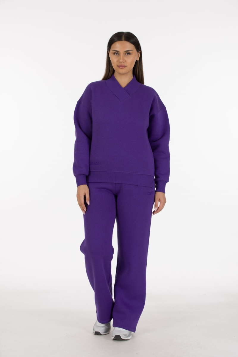 THREE YARN  TRACKSUIT