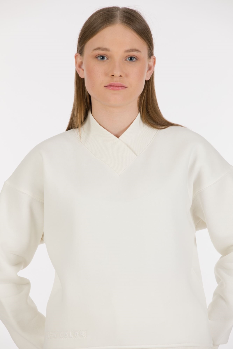 THREE YARN  TRACKSUIT