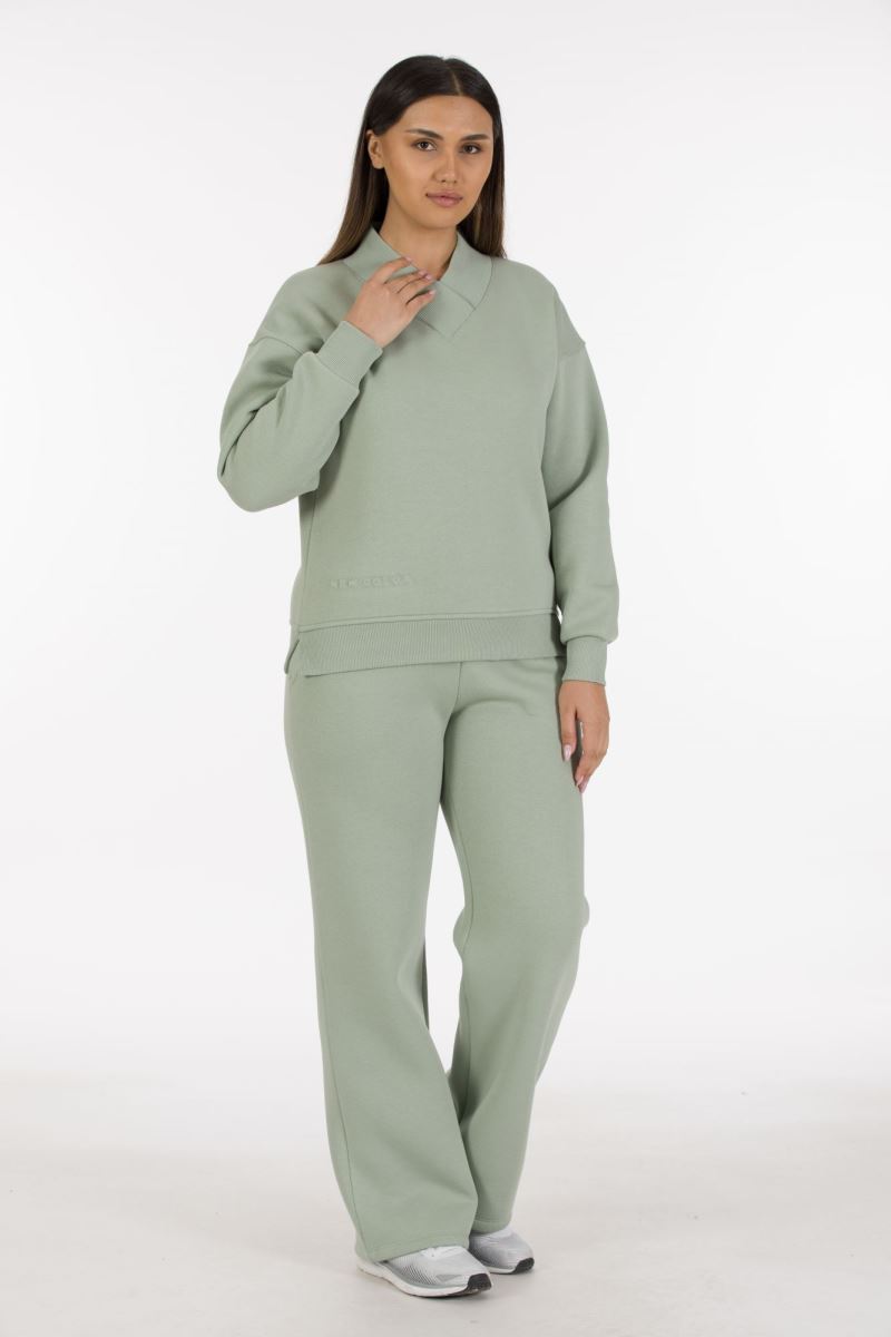 THREE YARN  TRACKSUIT