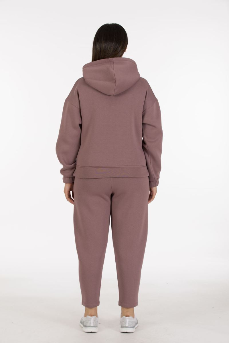 THREE YARN  TRACKSUIT
